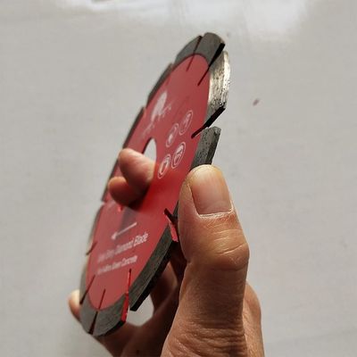 Le béton coupé par Soff concret de lame de diamant d'entrée tôt de 6 pouces scie des lames