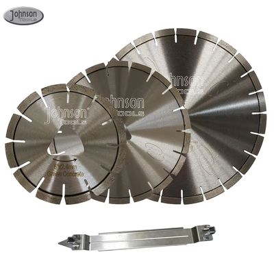 Le béton de diamant de coupe de Soff de 10 pouces scie des lames avec le trou intérieur de triangle