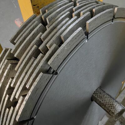 24" lame silencieuse soudée par laser pour couper la brique aucun ébrèchement avec la longue vie