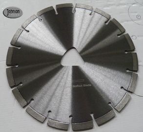 Le béton de diamant de coupe de Soff de 10 pouces scie des lames avec le trou intérieur de triangle
