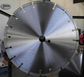 Tenu dans la main mince superbe du diamètre 300mm scie la lame pour le béton armé de coupe rapide