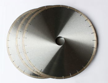 le carreau de céramique de 400mm Porcelian scie la lame de tuile de diamant de fente soudée par argent de la lame J